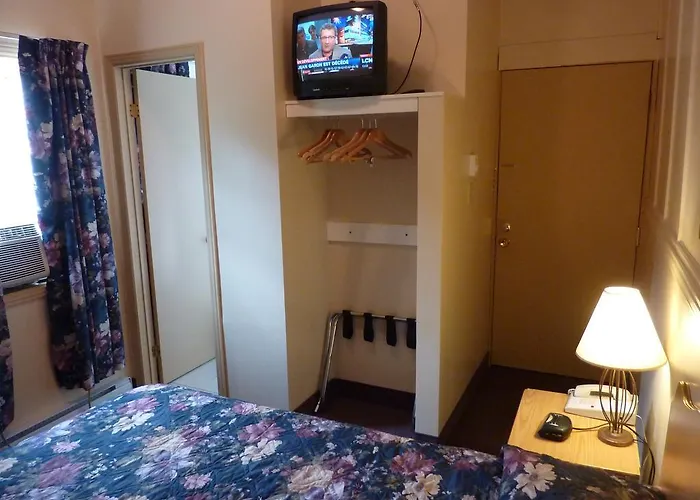 Economy Room